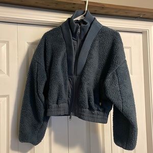 NWOT crop Sherpa bomber workout jacket